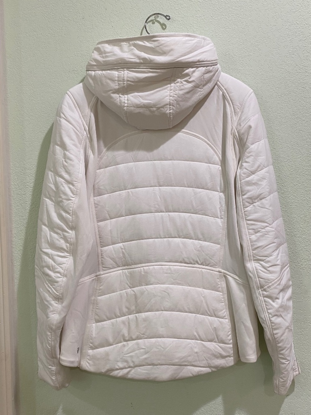 Lululemon jacket - Picture 6 of 9